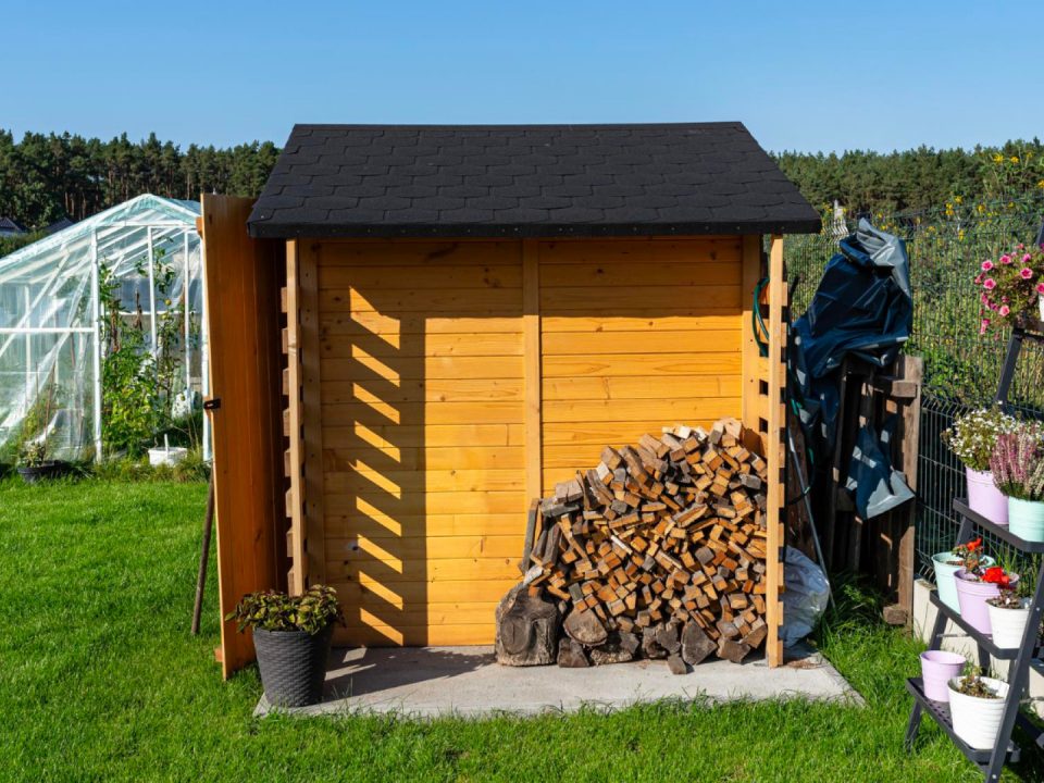 Abri de jardin : plus-value ou contrainte lors de la revente d'un bien immobilier ?